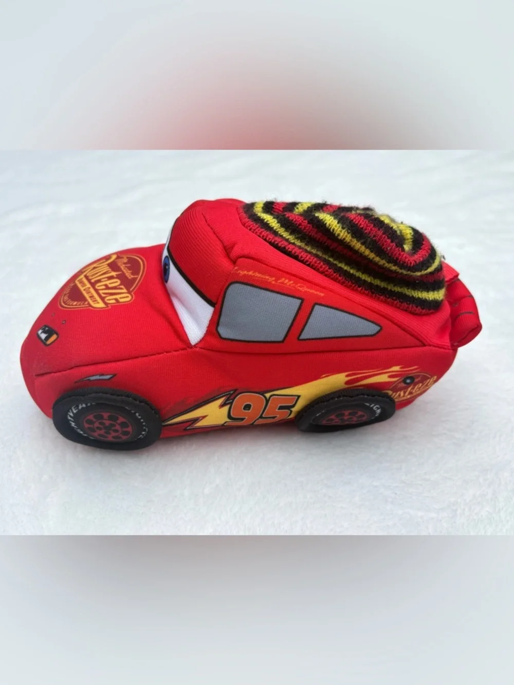 Disney Pixar Cars Boys Girls Slippers 9-10 Lightning McQueen Mater Pre-owned